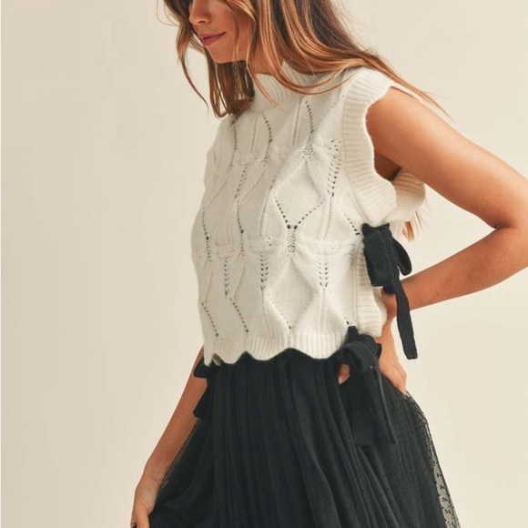 Mable Sweaters - MABLE ADINA SCALLOPED KNIT VEST WITH SIDE BOW CREAM Black pullover sweater
